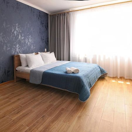 Scandinavian Poltava Apartments With 2 Rooms, 3 Beds 1 Sofa エクステリア 写真